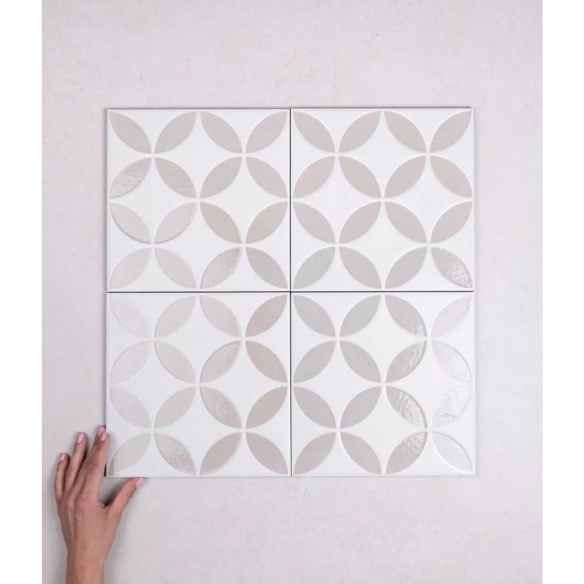 Carrelage Imitation Carreaux De Ciment 22,3x22,3 MAYARI Taupe Petals