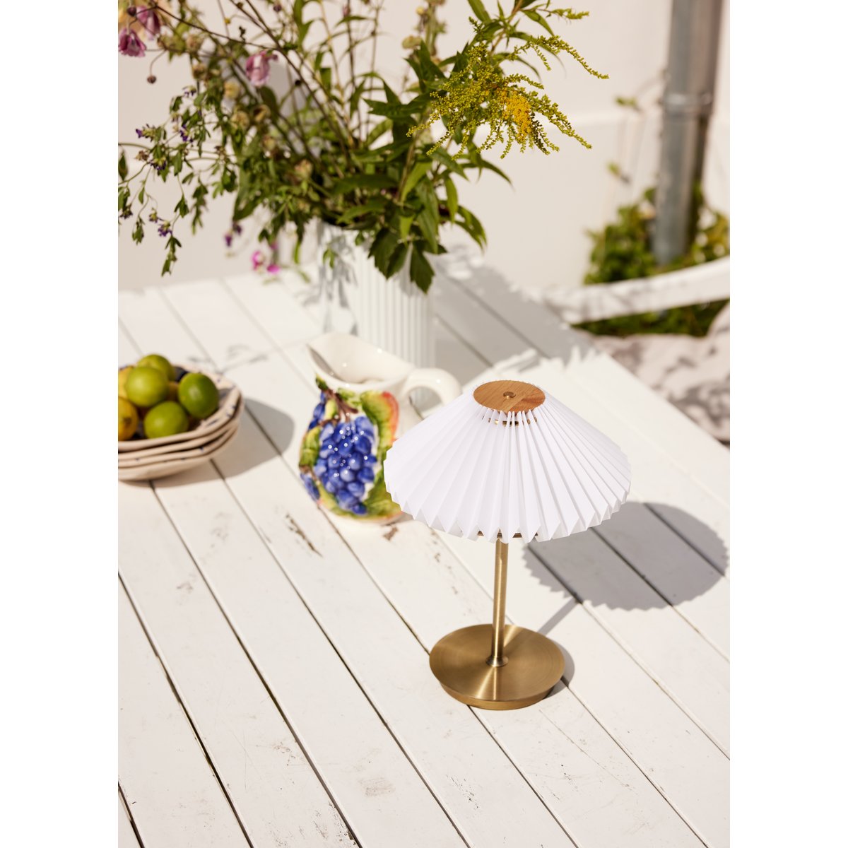 Lampe à poser nomade Paris To Go Ø22 – Blanc pur / laiton antique