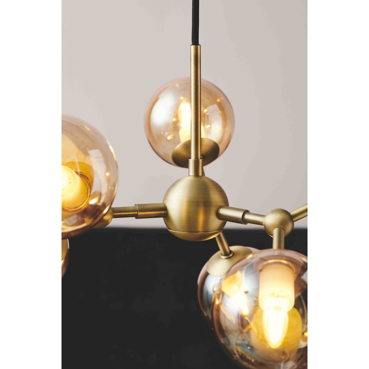 Mini-lustre Atom 6 x G9 – Laiton antique / verre ambre