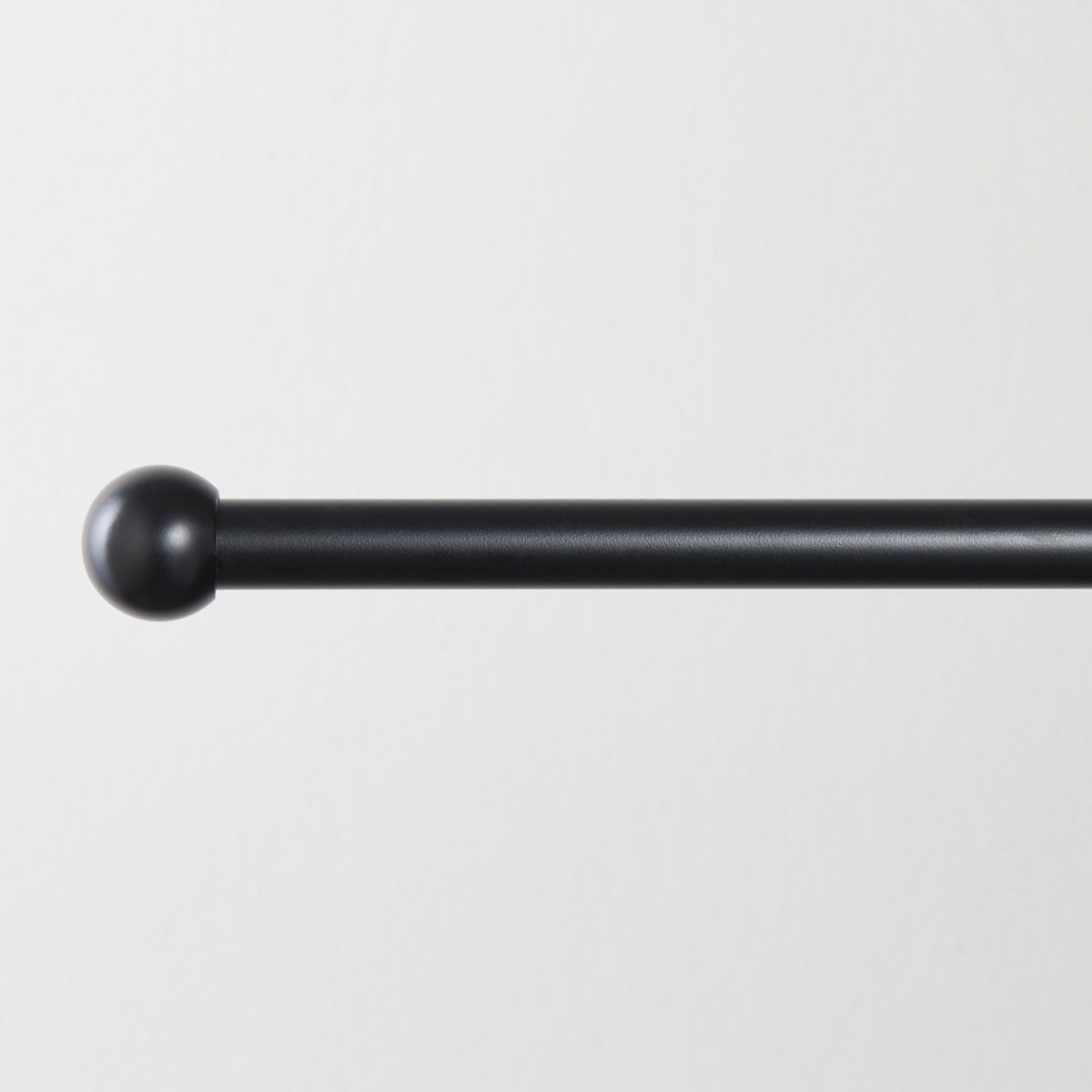 Embout boule ALMA noir mat