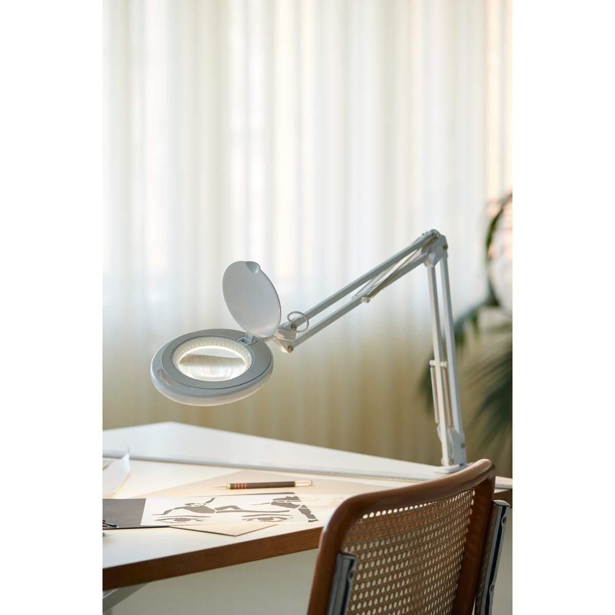 Lampe de bureau LED à pince Magni Archi – Blanc