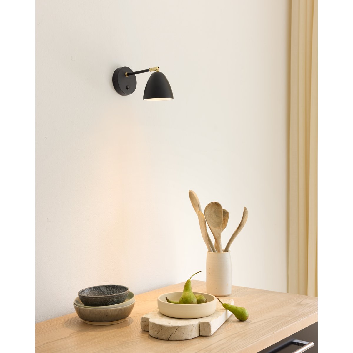 Applique Room – Noir / laiton