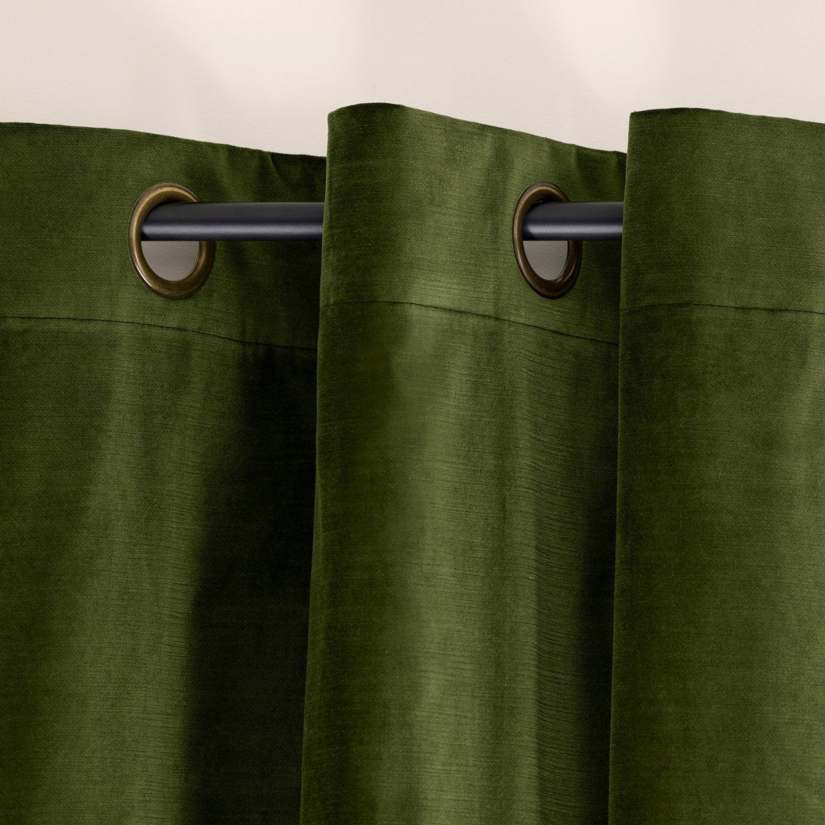 Rideau à oeillets dorés DALILA vert olive