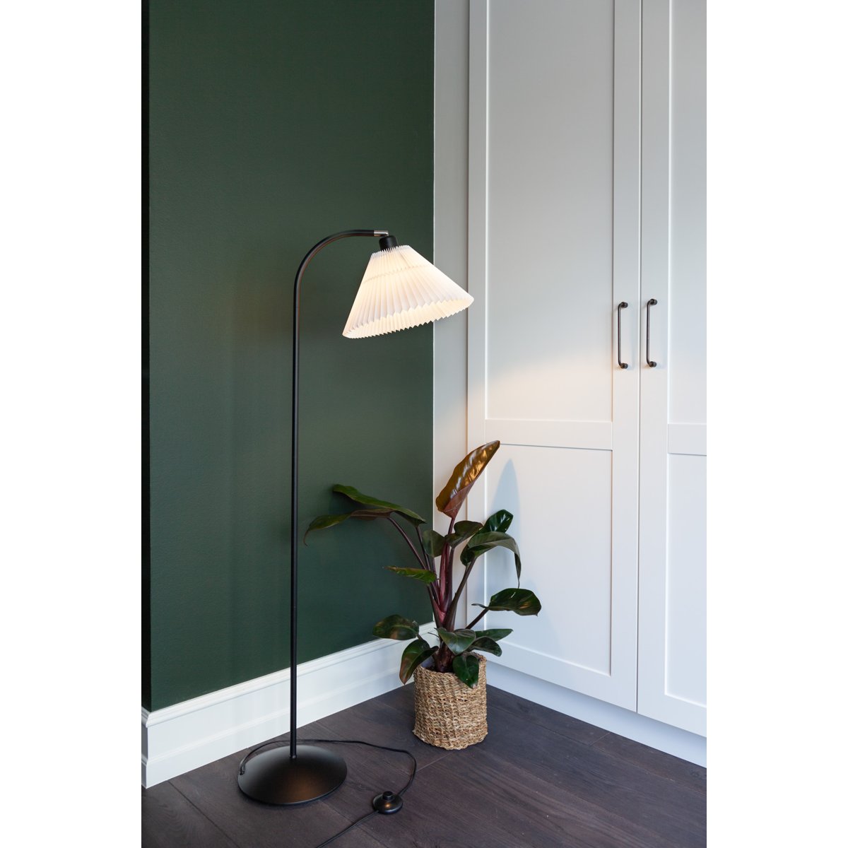 Lampadaire Medina – Blanc / noir