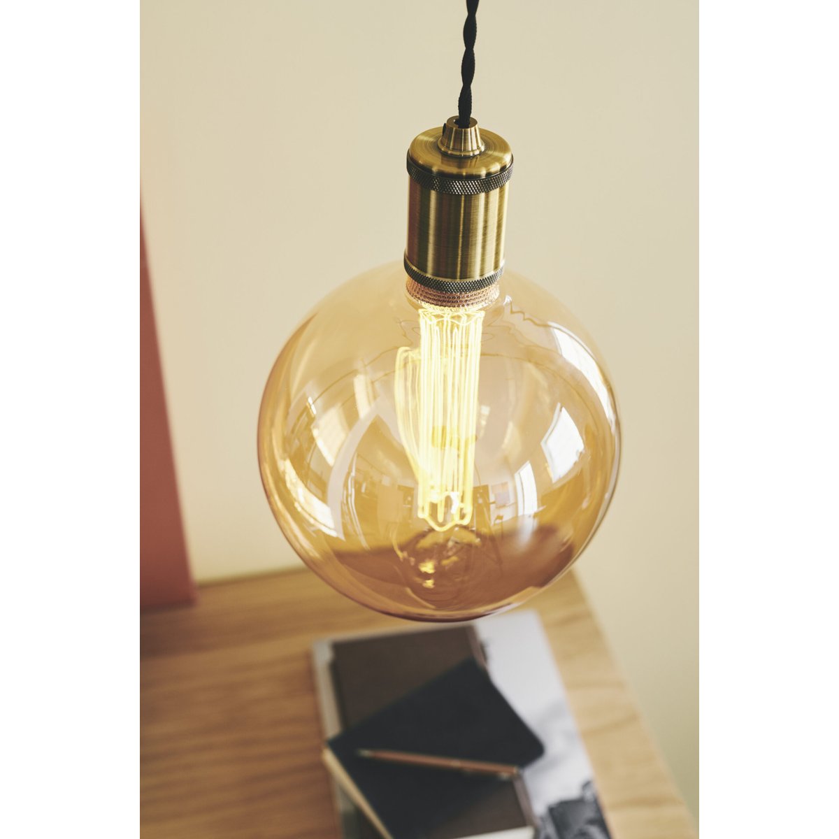 Ampoule LED Colors Dim XL G200 E27 5 W
