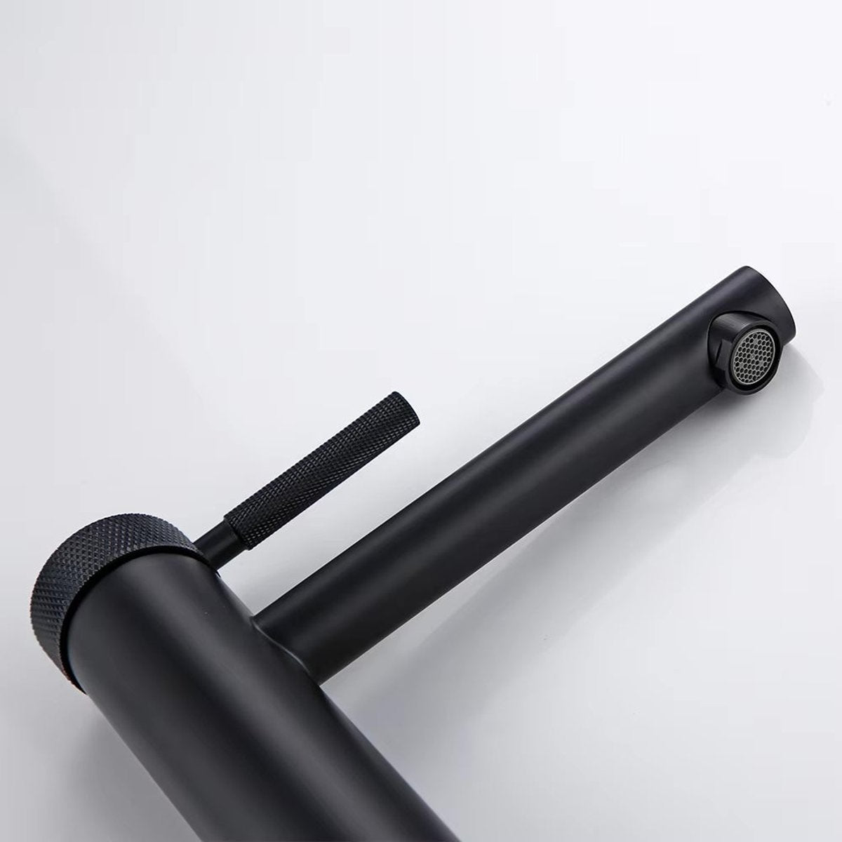 Mitigeur de salle de bain noir mate