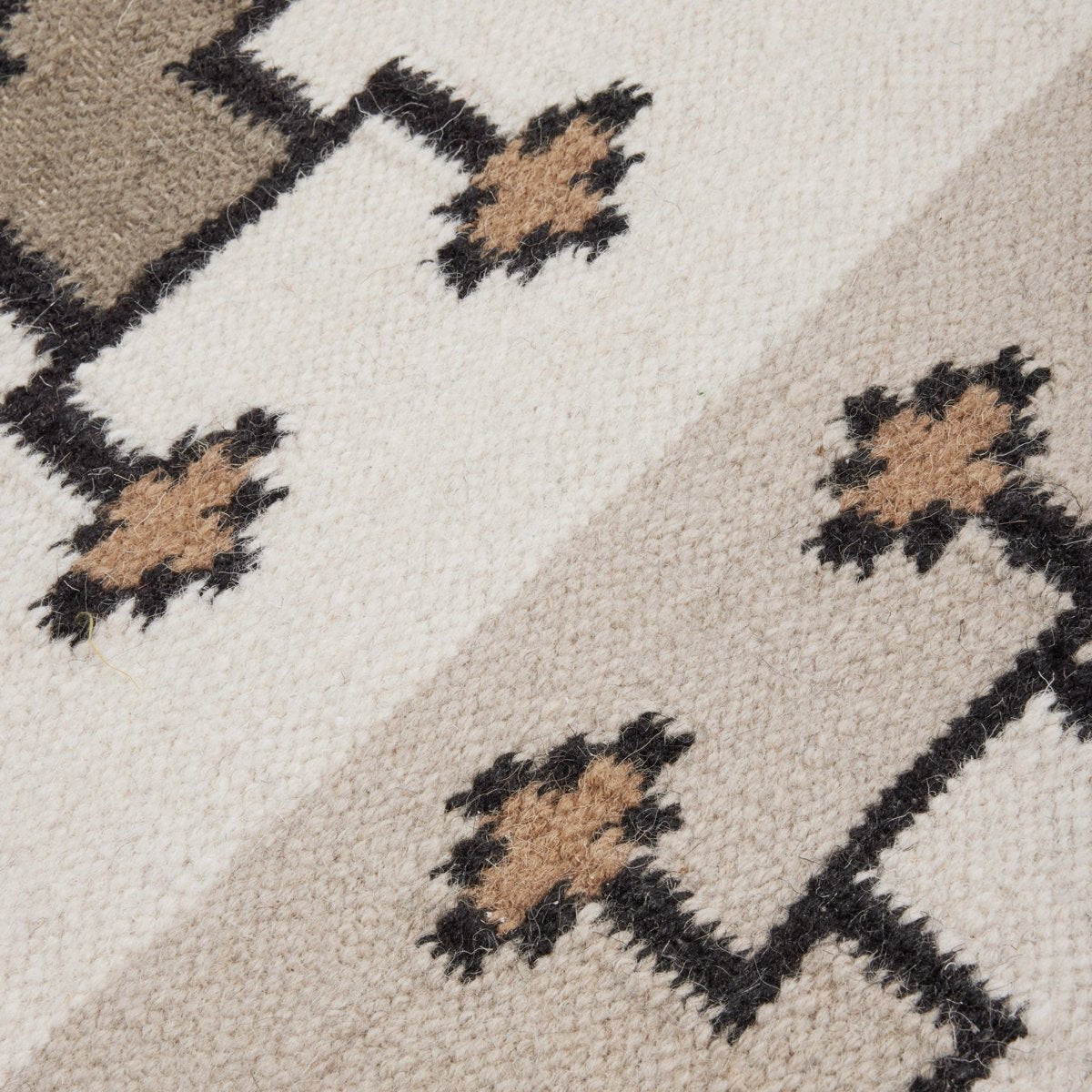 Tapis de sol BOUEKRI naturel et taupe