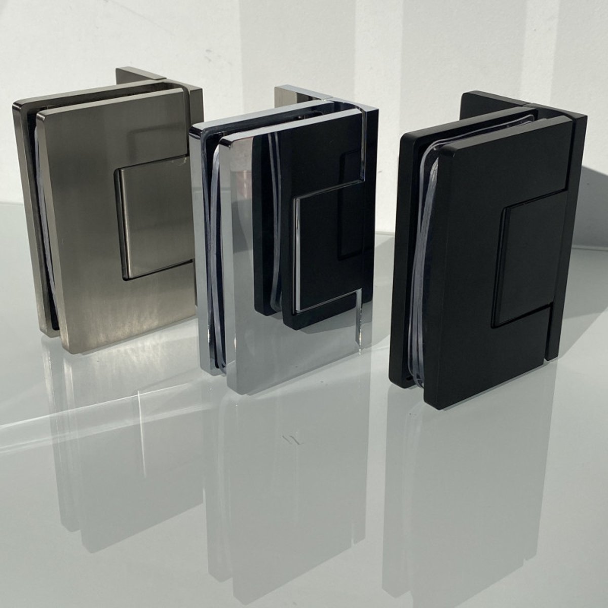 Portes de douche doubles en verre trempé 8mm sur mesure SALOON - Noir Mat