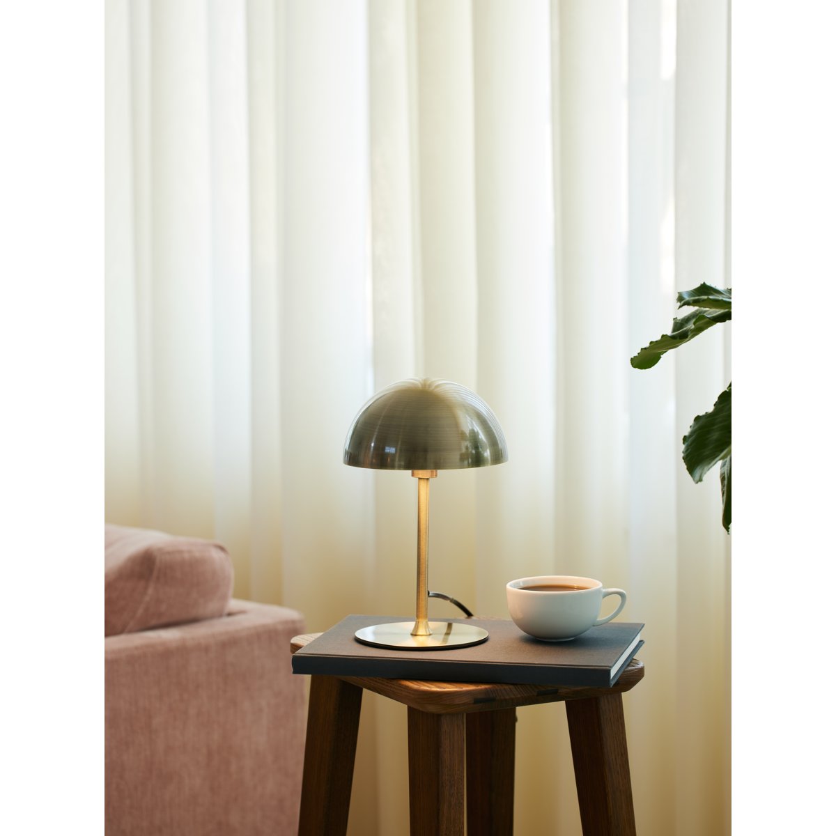 Lampe à poser Boogie Ø16 – Laiton antique