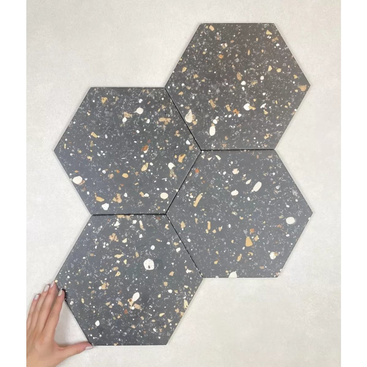 Carrelage Effet Terrazzo Hexagonal AROUSA 25,8x29 Noir