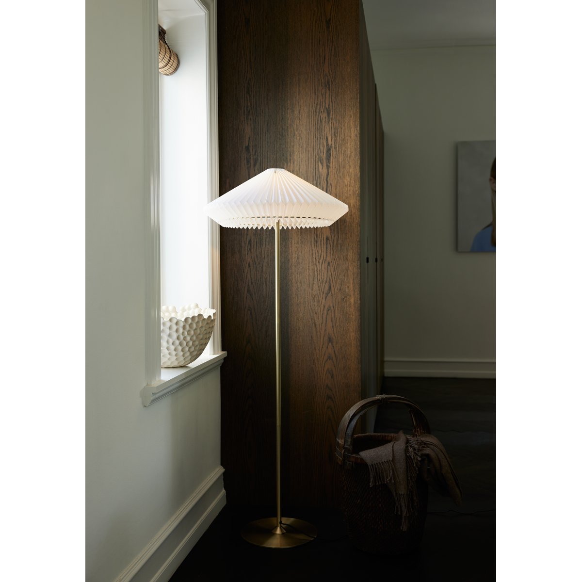 Lampadaire Paris Ø56 – Blanc pur / laiton antique