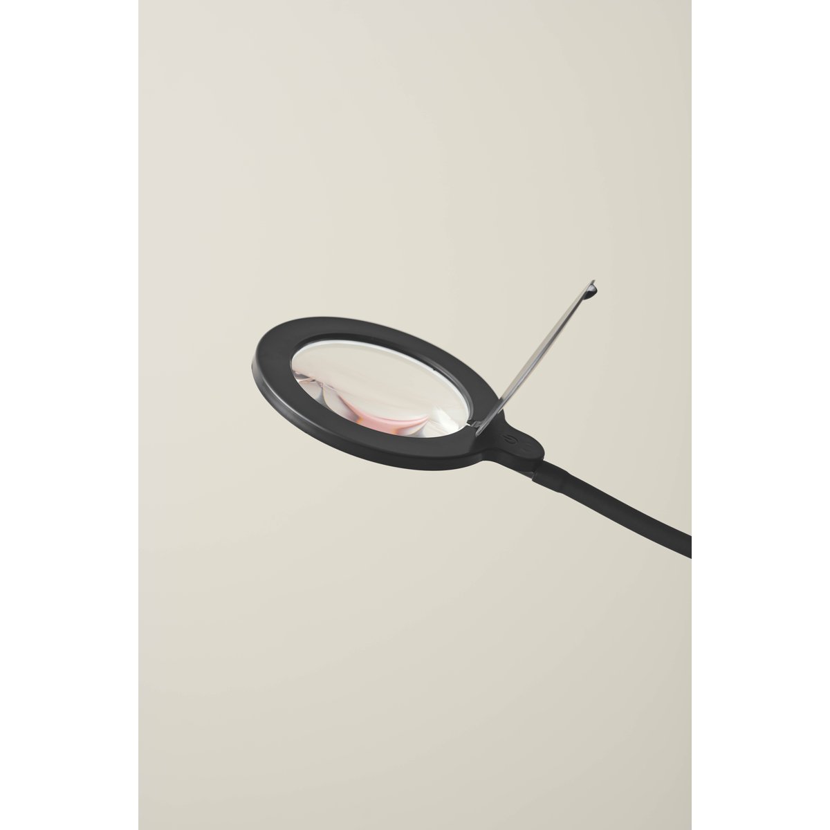 Lampadaire loupe Magni x3 dioptries – Noir