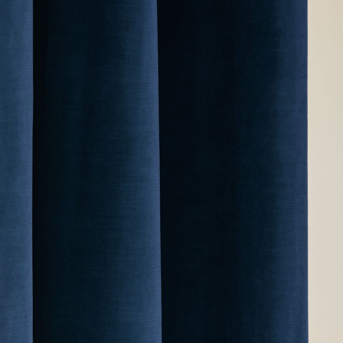Rideau à oeillets dorés DALILA bleu nuit