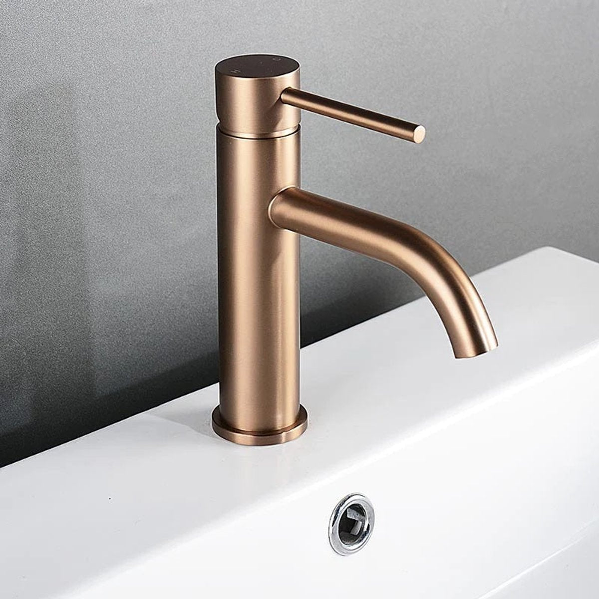 Mitigeur de salle de bain or rose brossé