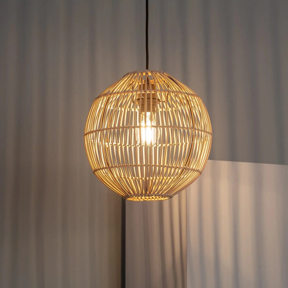 Suspension Boule Rotin