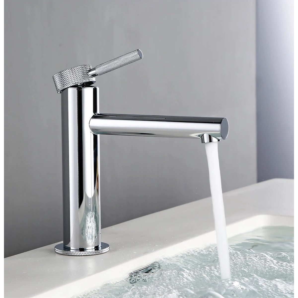Mitigeur de salle de bain chromé