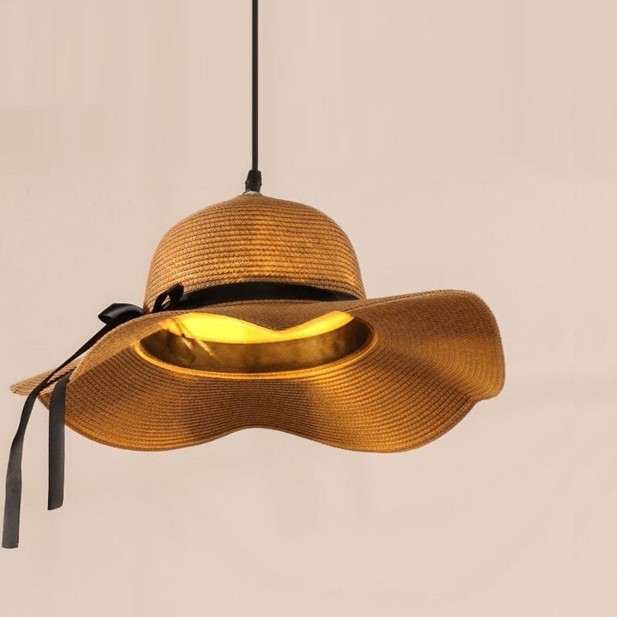 Suspension Chapeau de Paille