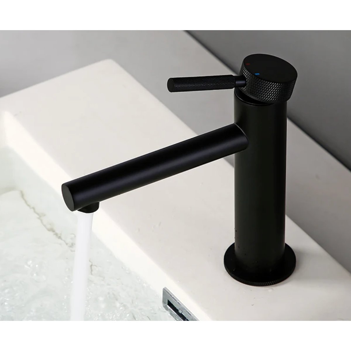 Mitigeur de salle de bain noir mate