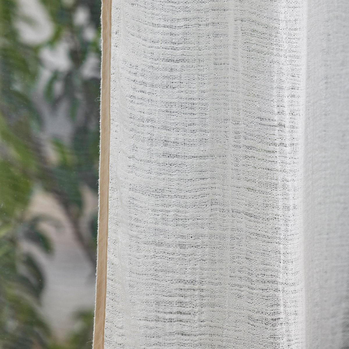 Rideau panneau ANKUR blanc et broderie noire