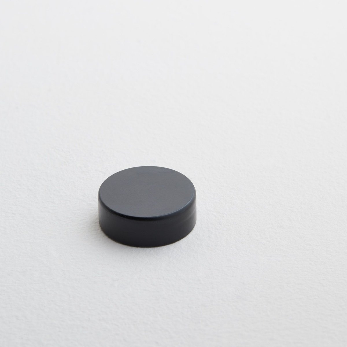 Embout cylindrique ALMA noir mat
