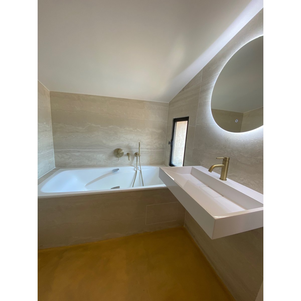 Ensemble de bain encastré or brossé