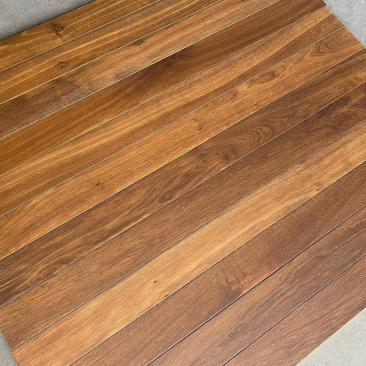 Entourage pour parquet de Versailles - Teinte brune - 15 x 90 x 1200 mm