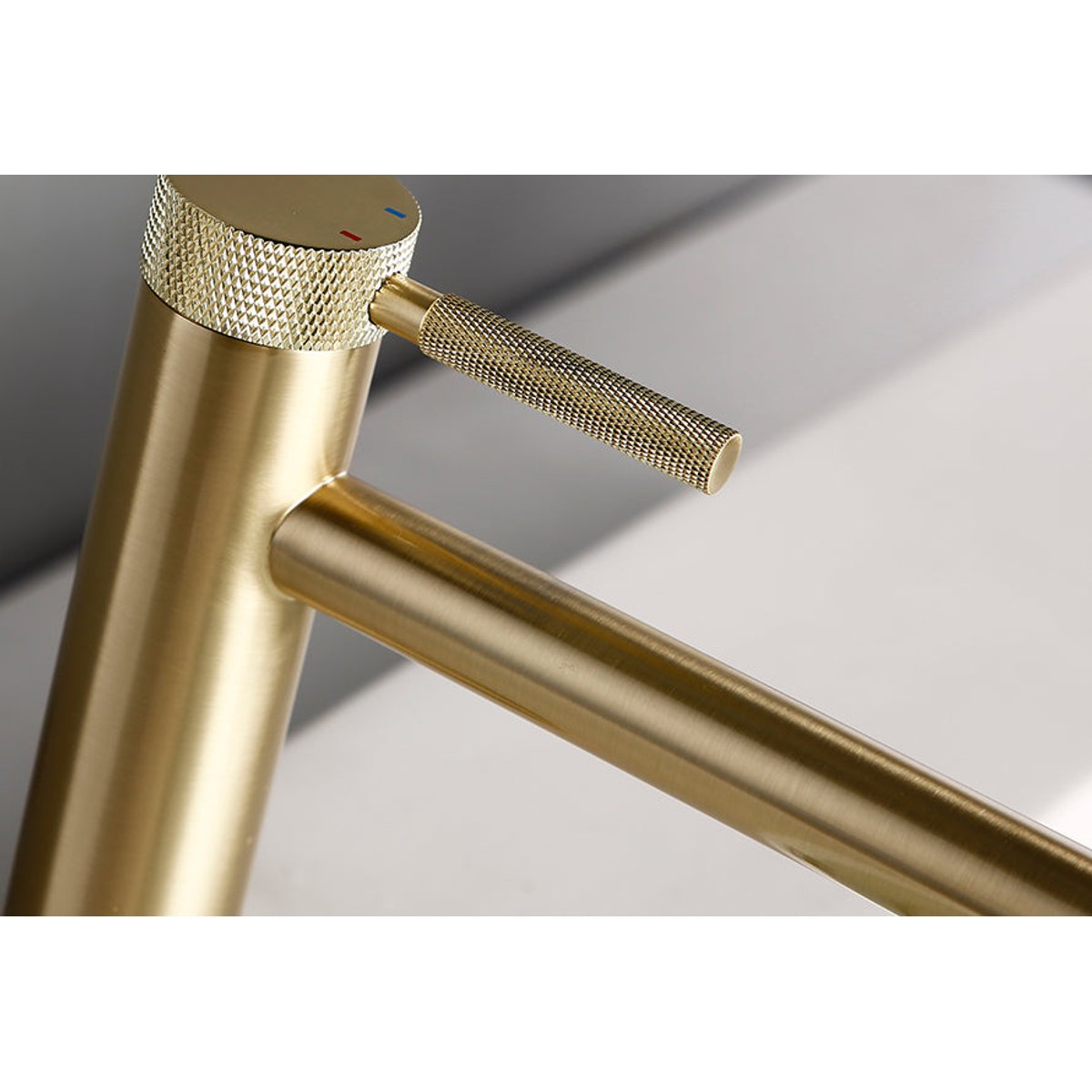 Mitigeur de salle de bain or brossé XL