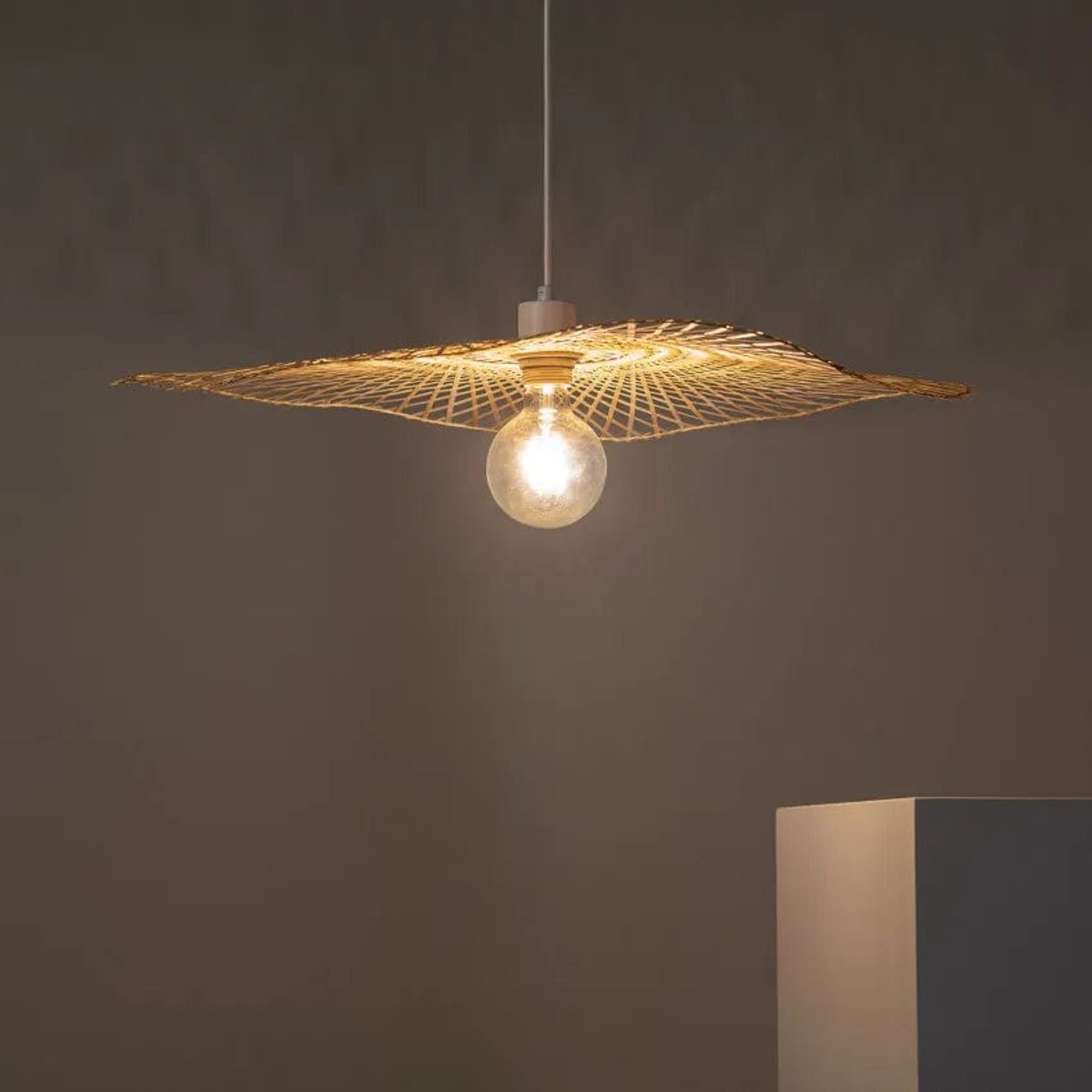 Suspension Rotin Vague