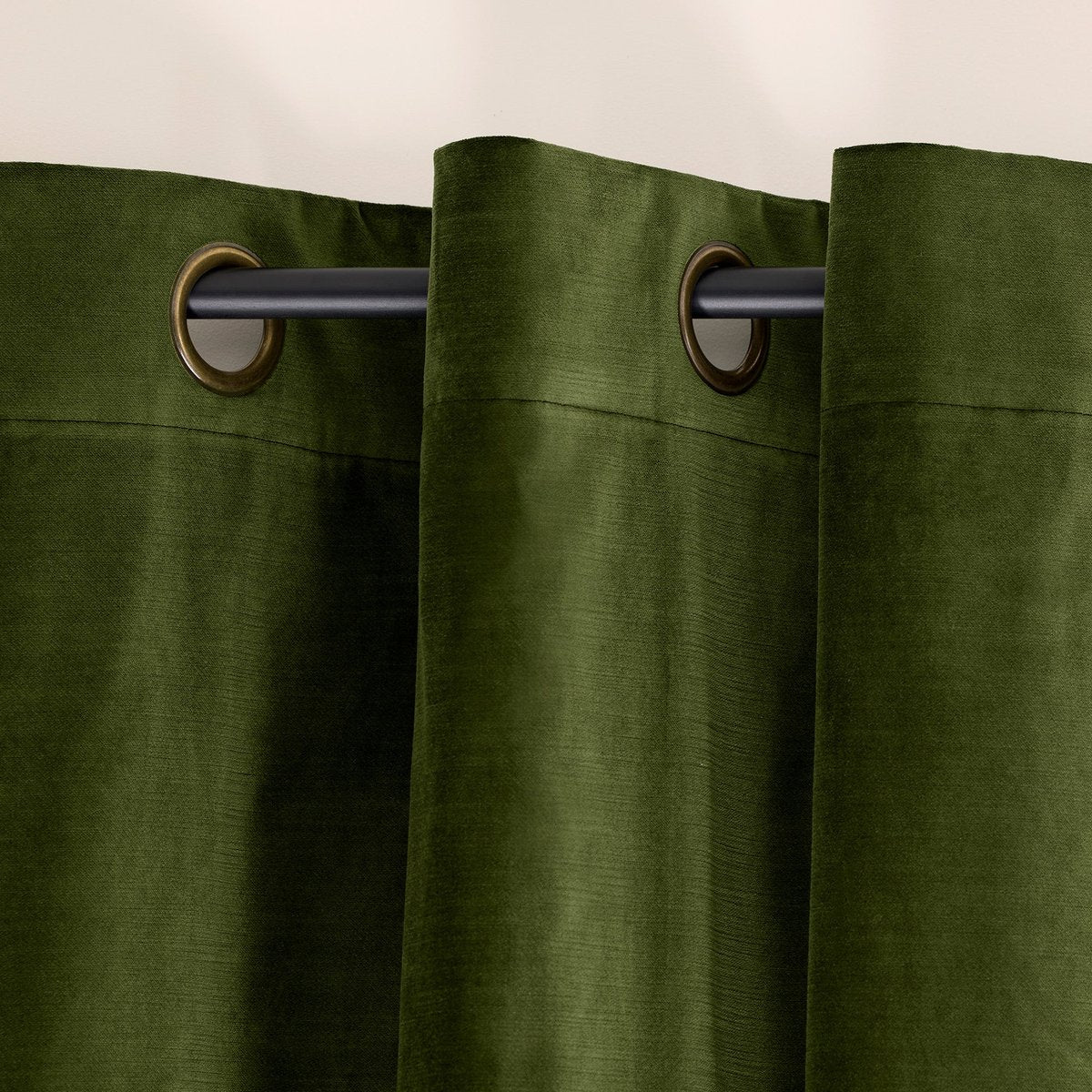 Rideau à oeillets dorés DALILA vert olive