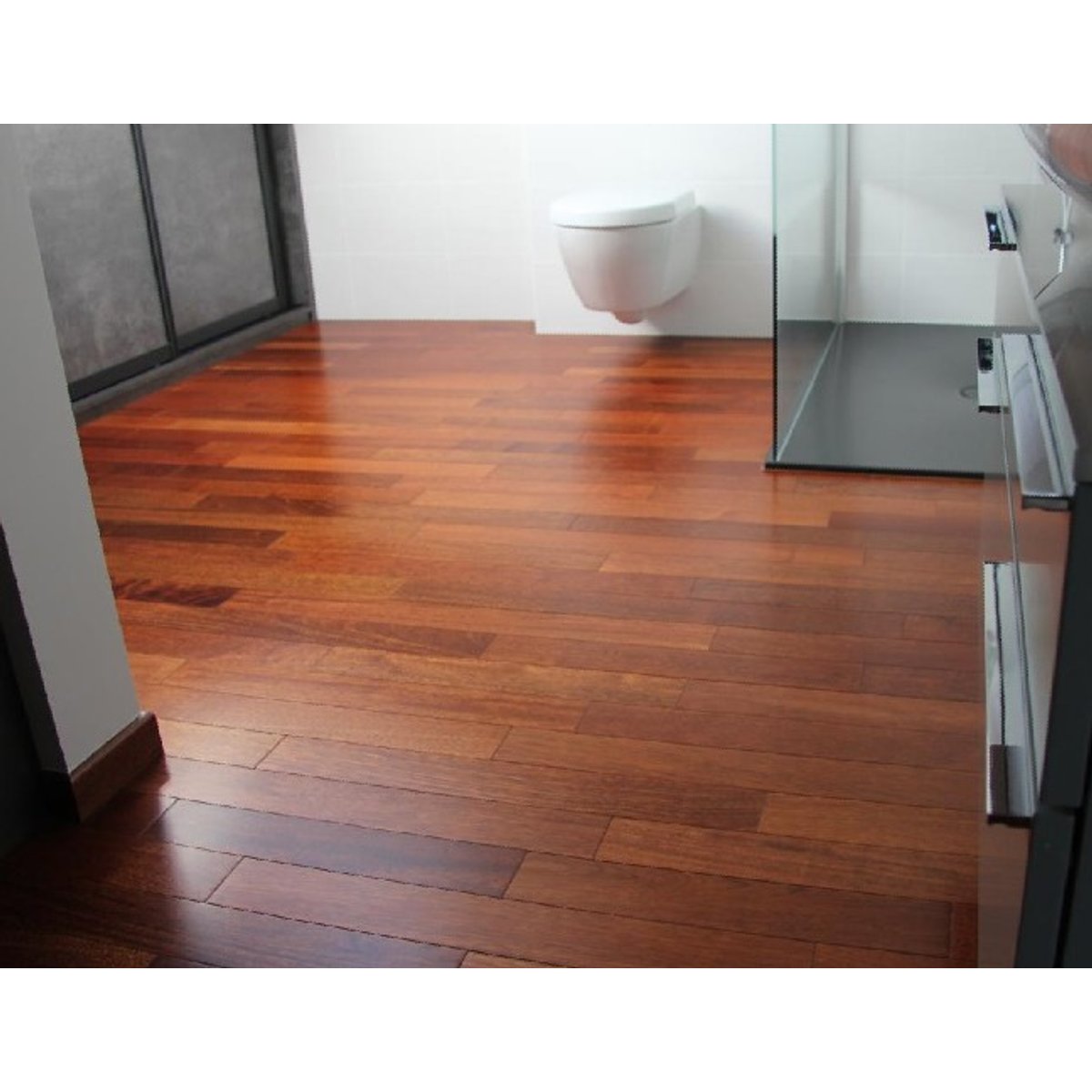 Parquet massif merbau verni - Larg. 9 cm