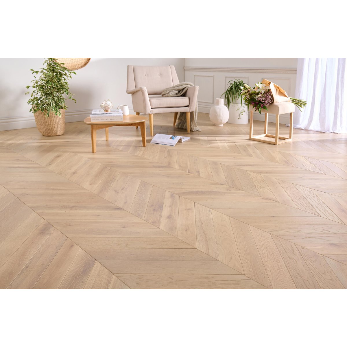 Parquet massif Point de Hongrie chêne salin - Larg. 9 cm