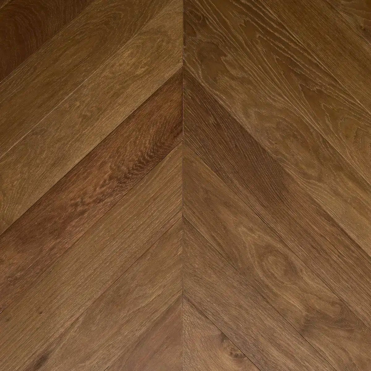 Parquet massif Point de Hongrie chêne teinte brune - Larg. 12,5 cm