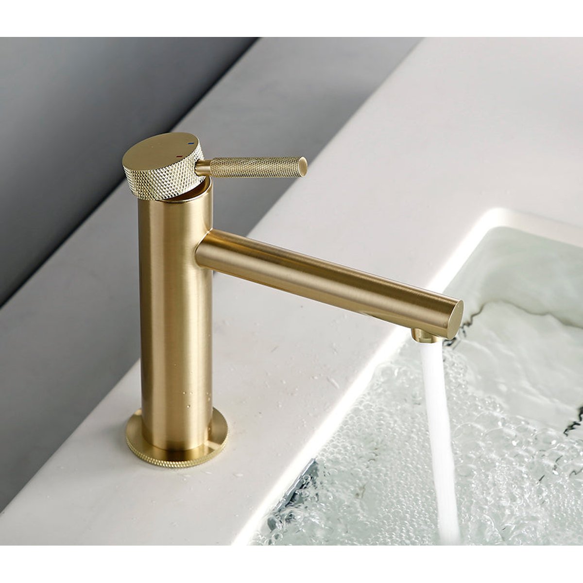Mitigeur de salle de bain or brossé