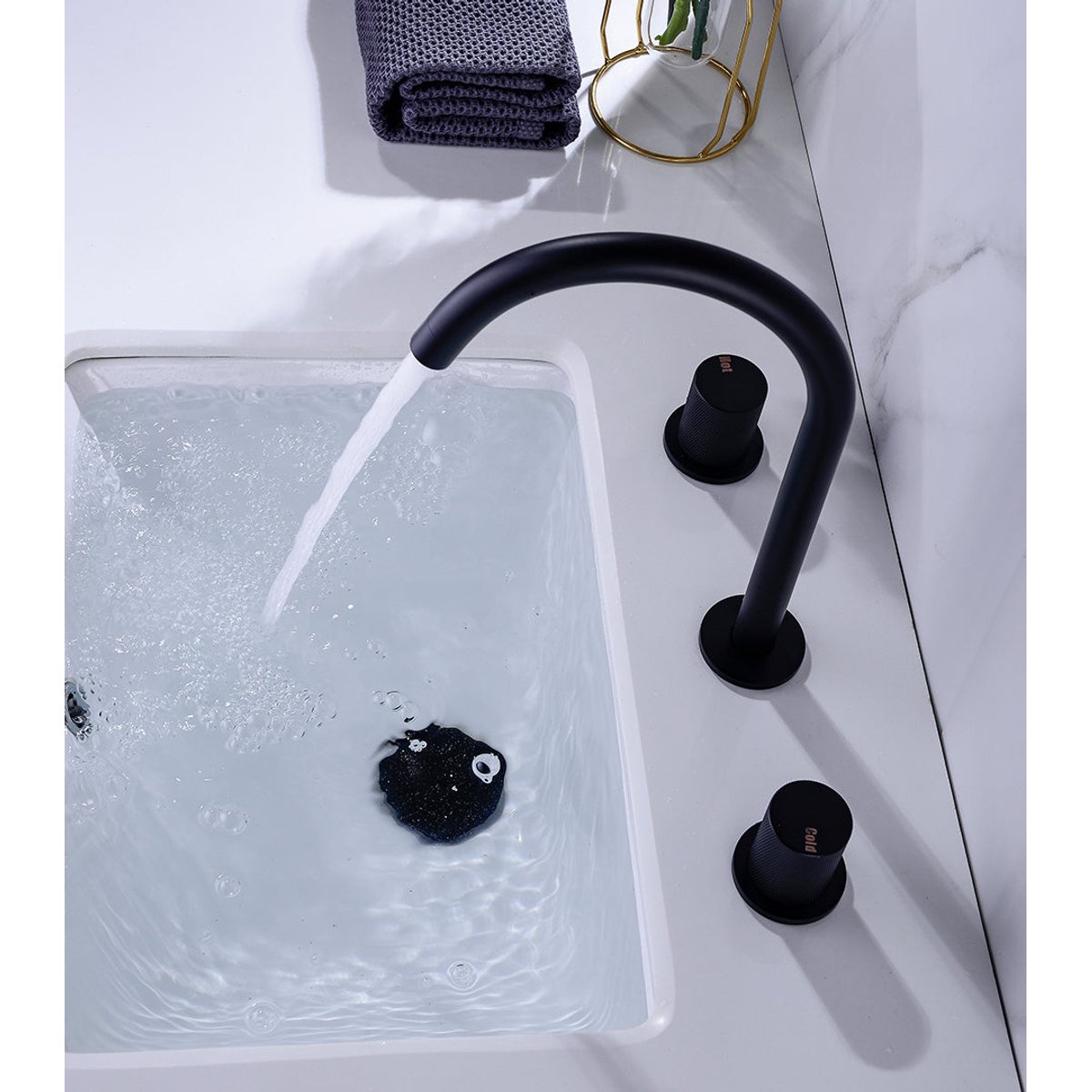 Robinet de salle de bain noir mat