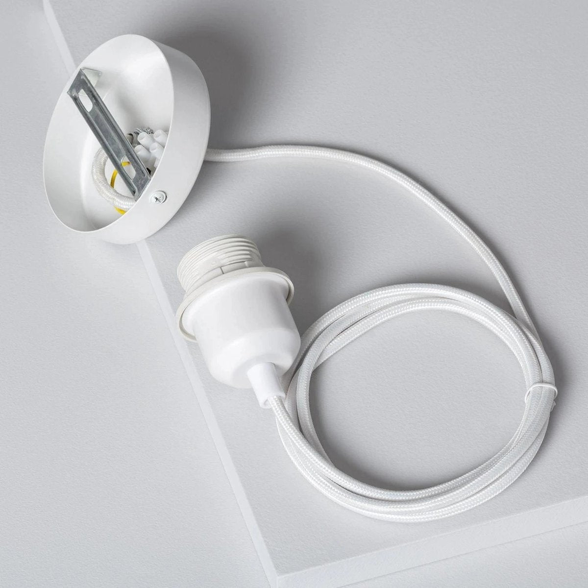 Câble suspension pour luminaire